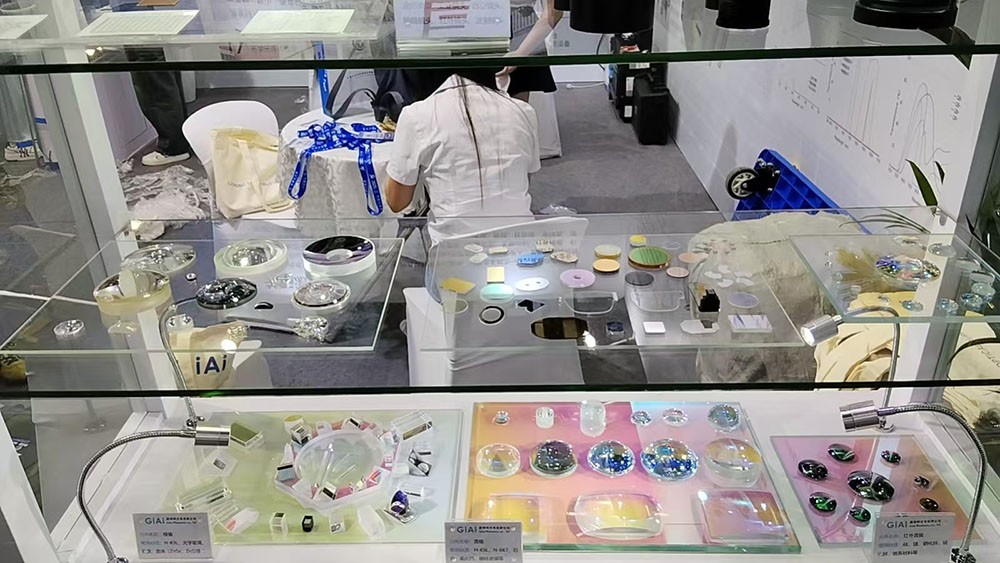 焦点展区透镜棱镜展品